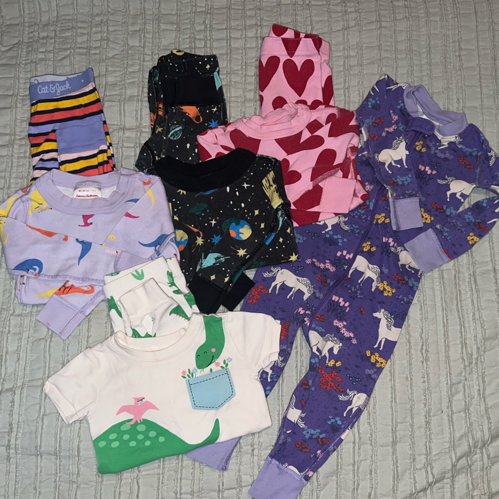 Bundle of Hanna Andersson 2T girls pajamas